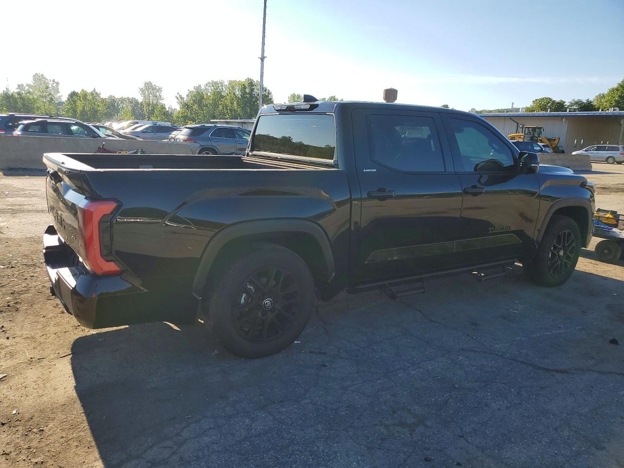 2026 TOYOTA TUNDRA LIMITED — снимка 3