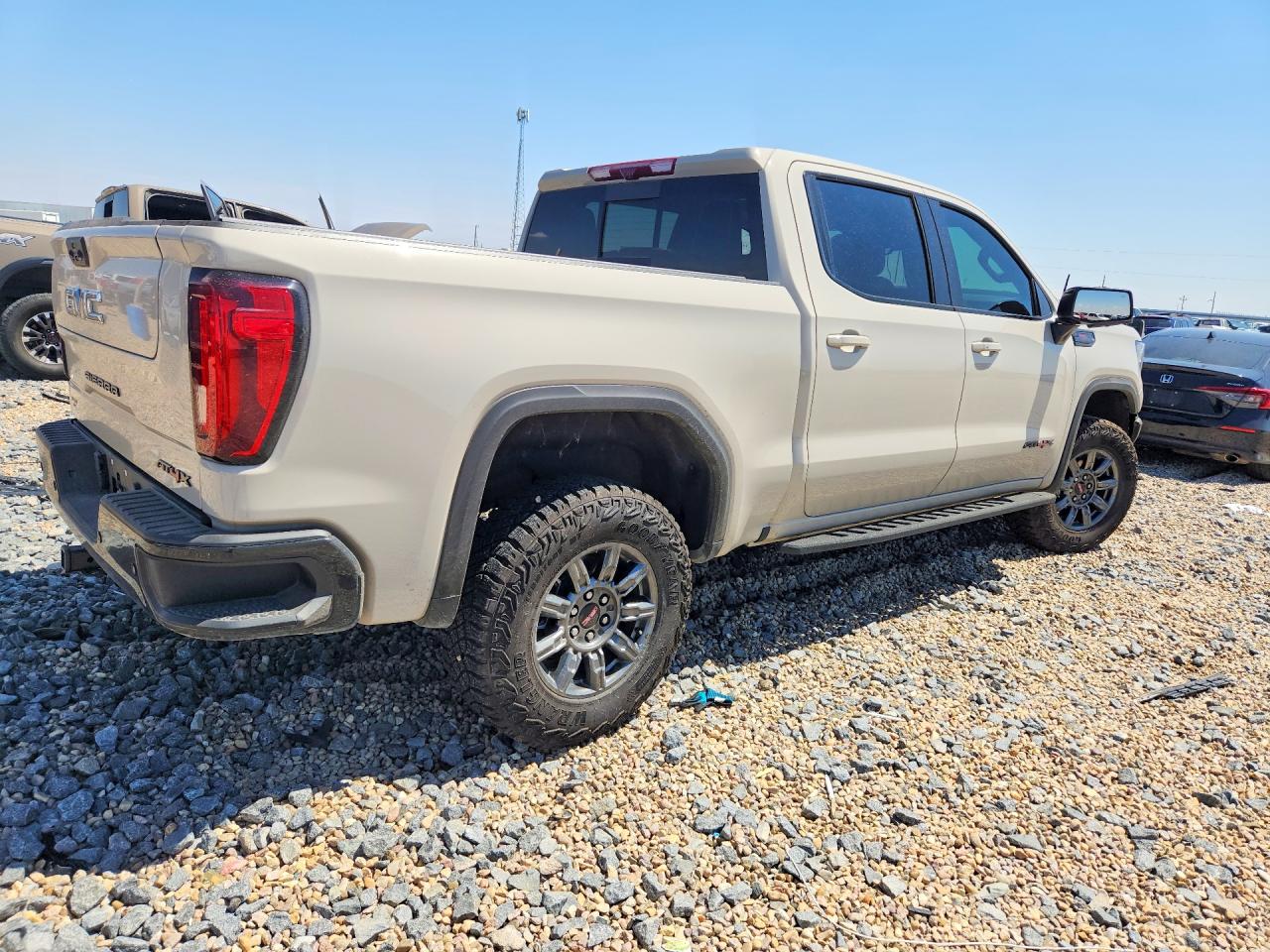 2026 GMC SIERRA K1500 AT4X — снимка 3