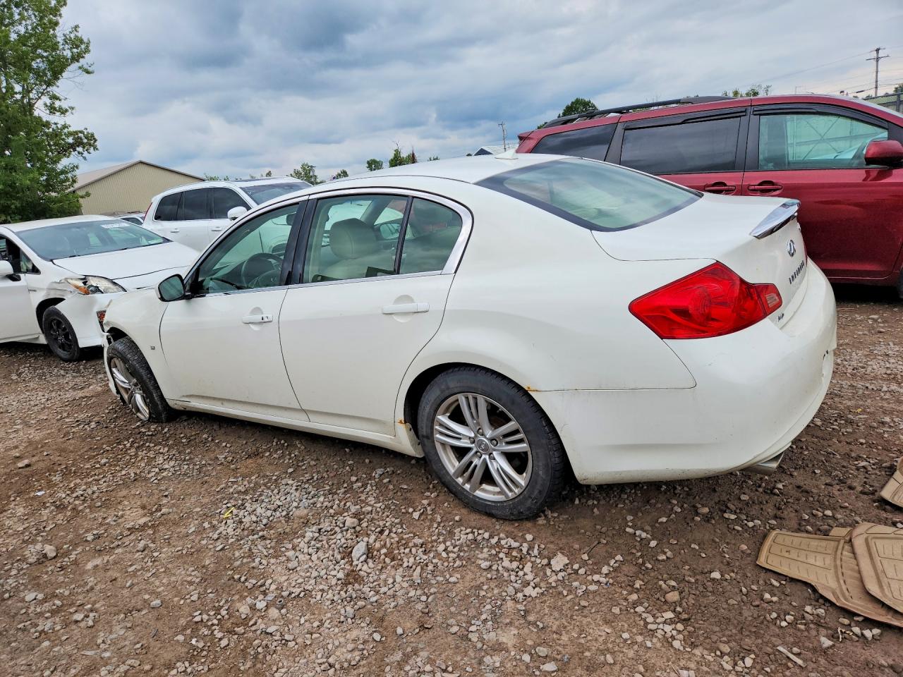 2015 INFINITI Q40 BASE — снимка 2