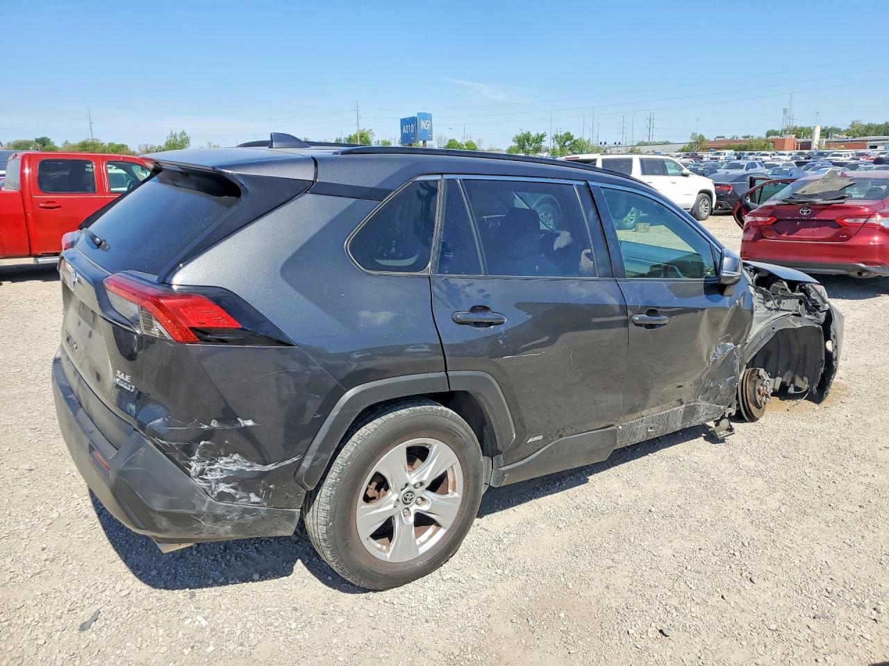 2020 TOYOTA RAV4 HYBRID XLE — снимка 3