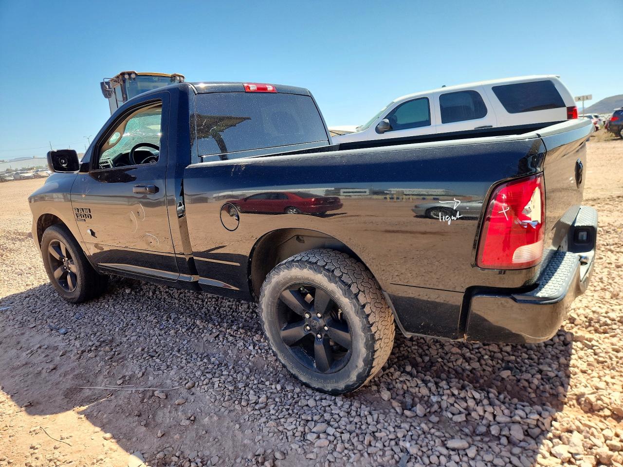 2019 RAM 1500 CLASSIC TRADESMAN — снимка 2