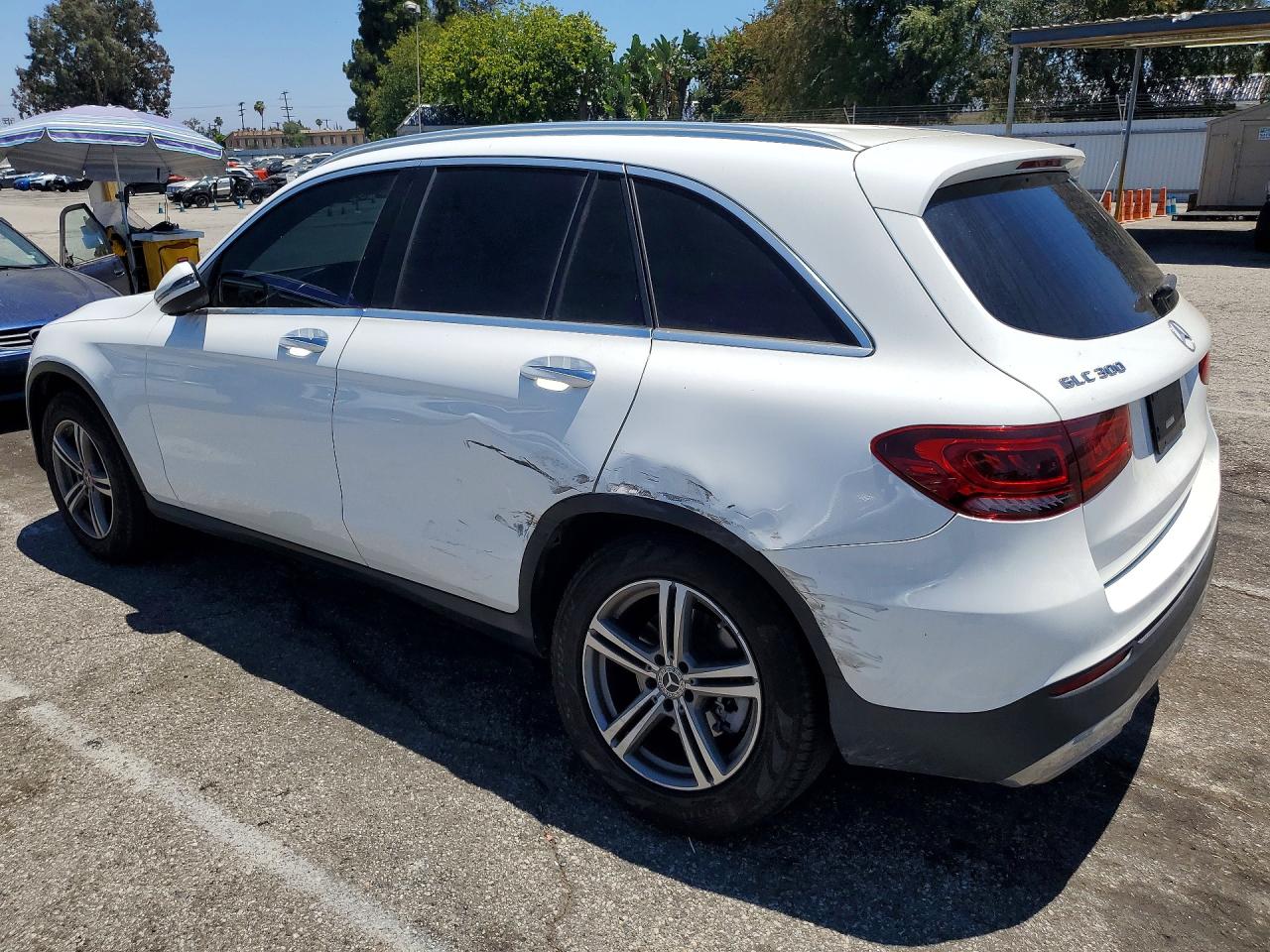 2020 MERCEDES-BENZ GLC 300 — снимка 2