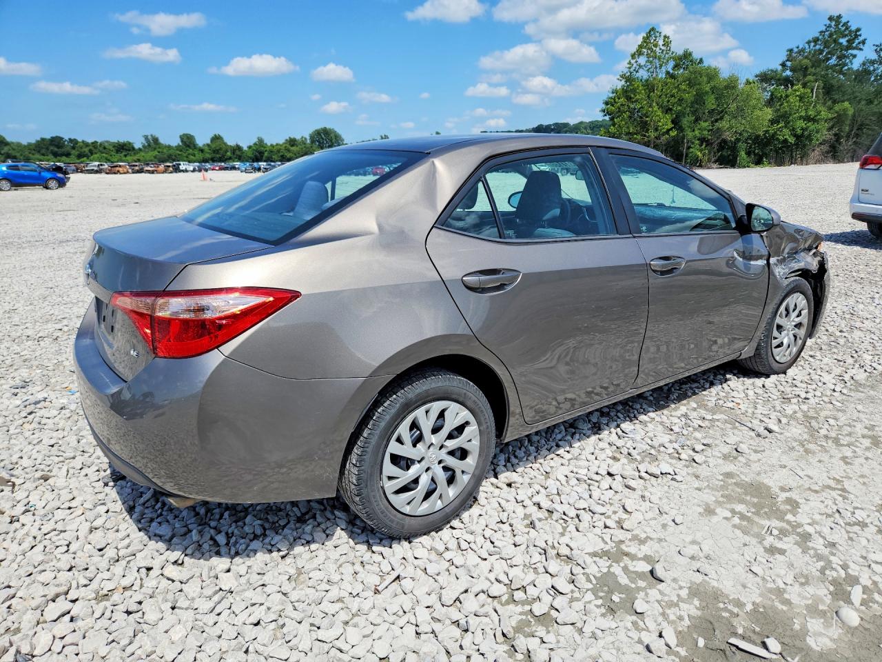 2017 TOYOTA COROLLA LE — снимка 3