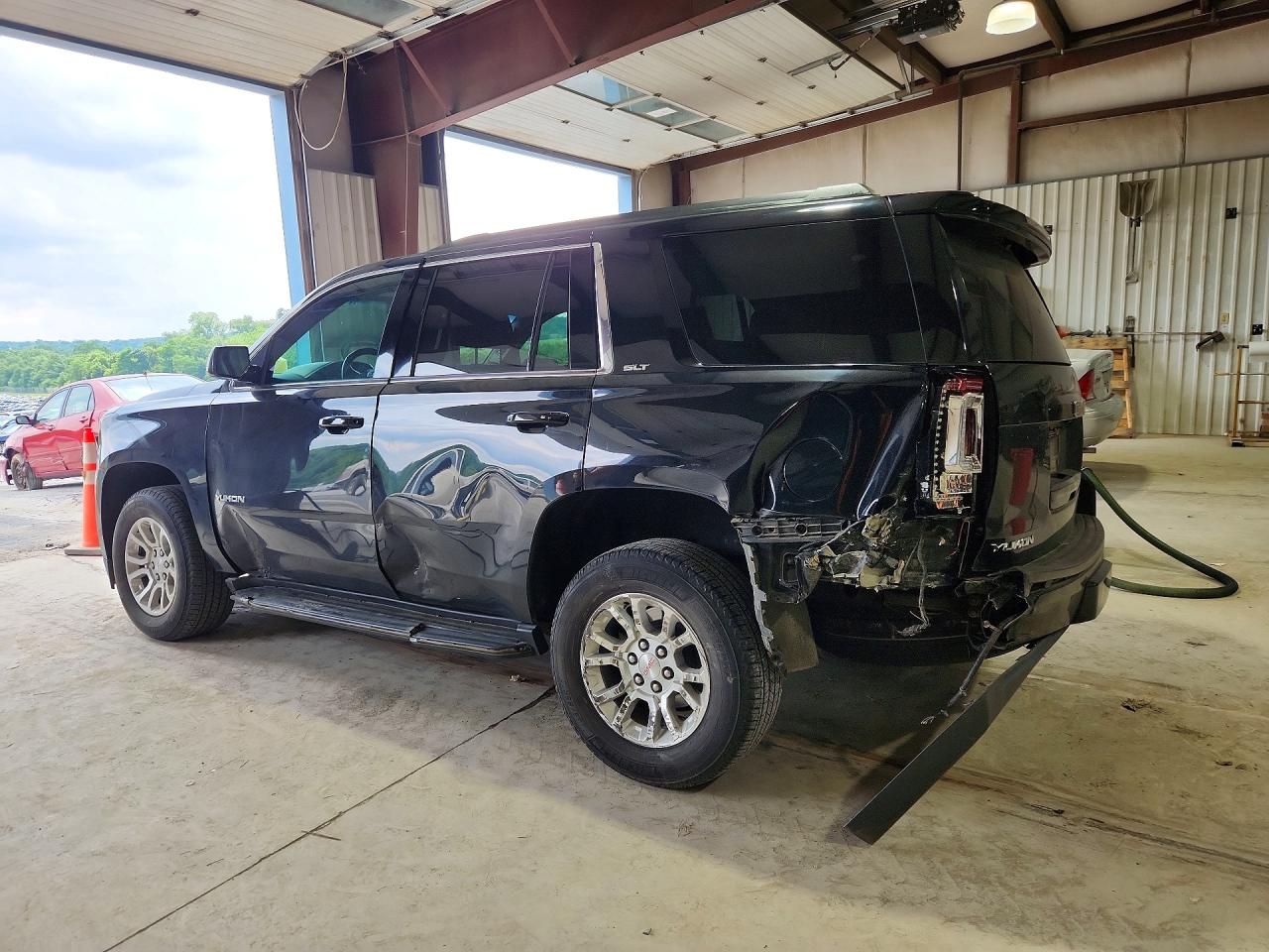 2017 GMC YUKON SLT — снимка 2