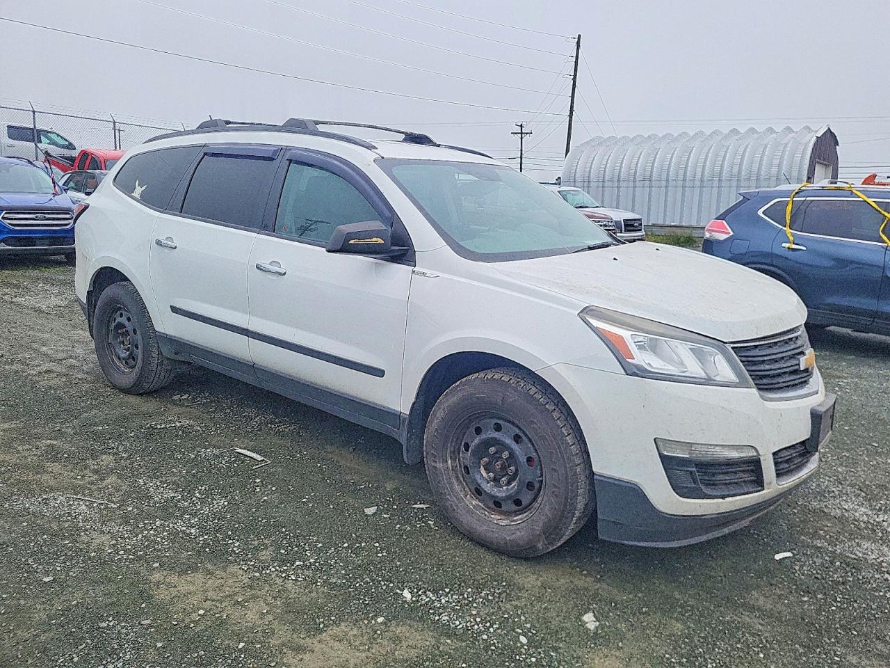 2017 CHEVROLET TRAVERSE LS — снимка 4