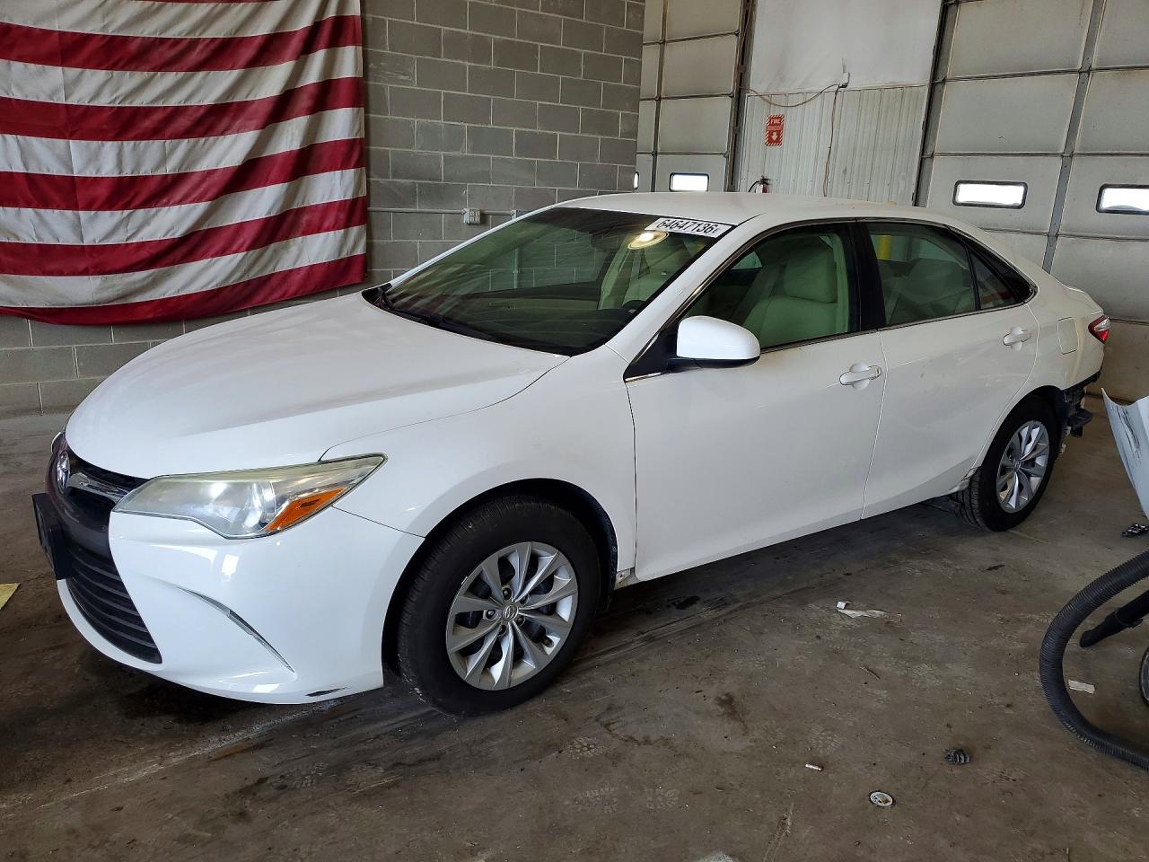 2015 TOYOTA CAMRY LE