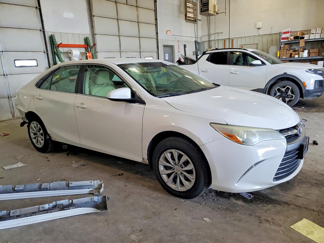2015 TOYOTA CAMRY LE — снимка 4