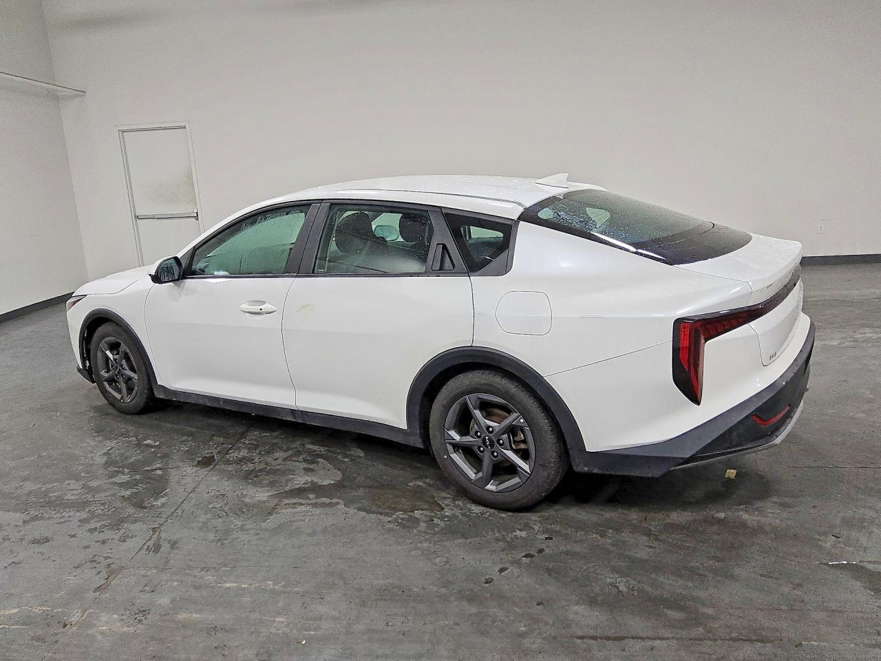 2025 KIA K4 LXS — снимка 2