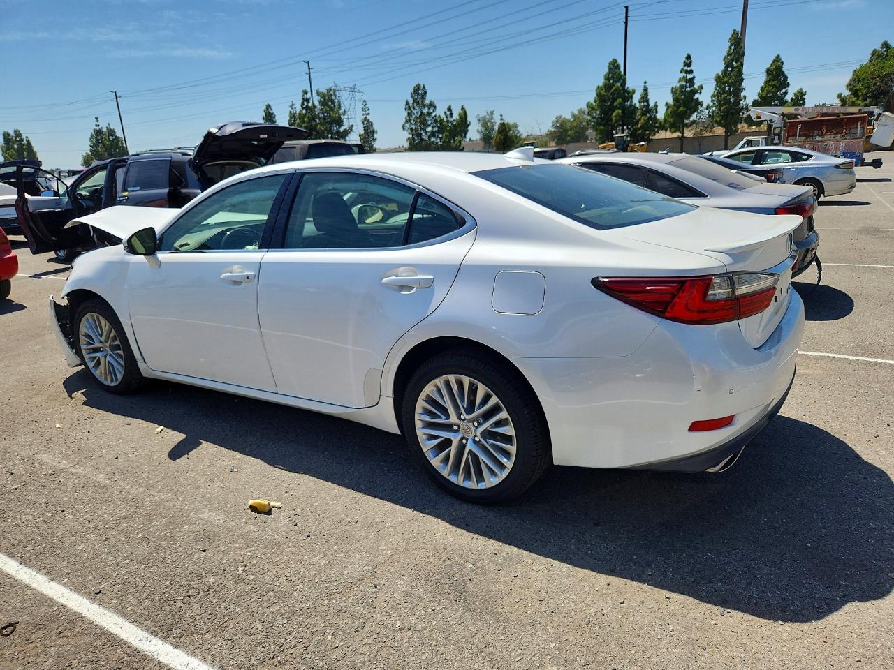 2016 LEXUS ES 350 — снимка 2