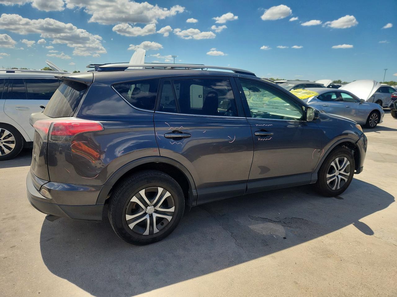 2017 TOYOTA RAV4 LE — снимка 3