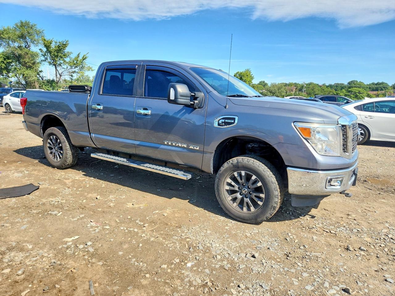 2017 NISSAN TITAN XD SV — снимка 4