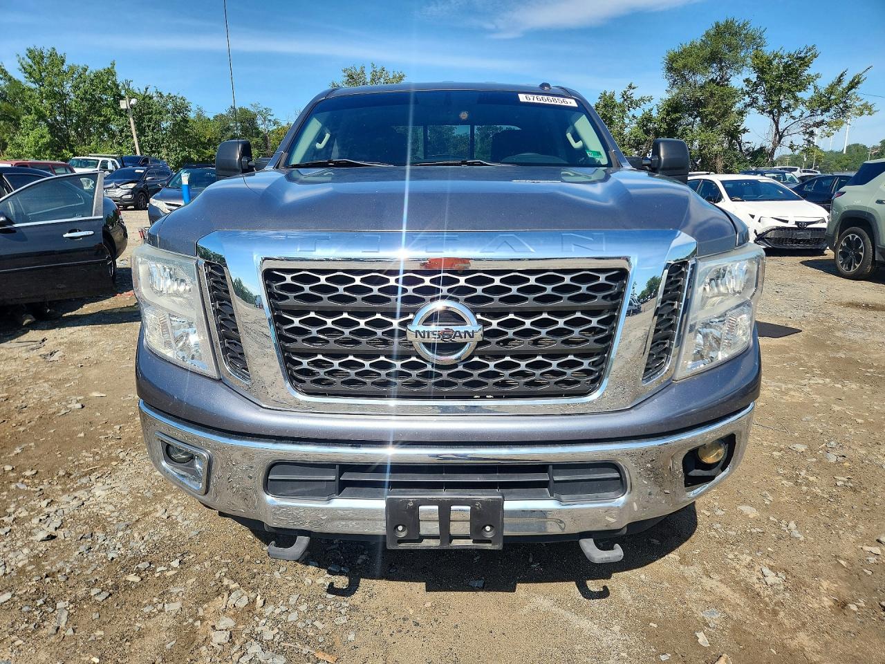 2017 NISSAN TITAN XD SV — снимка 5