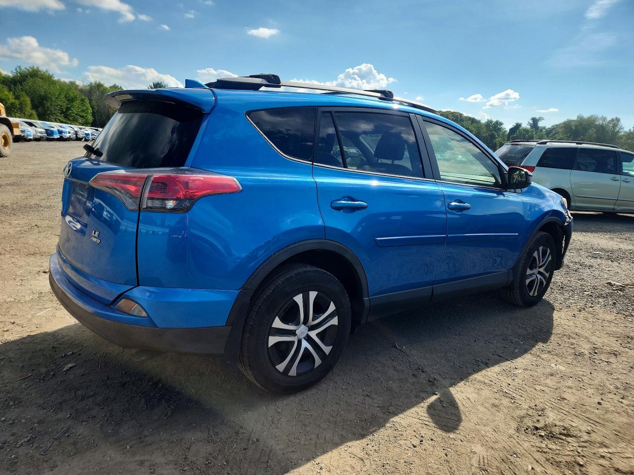 2017 TOYOTA RAV4 LE — снимка 3