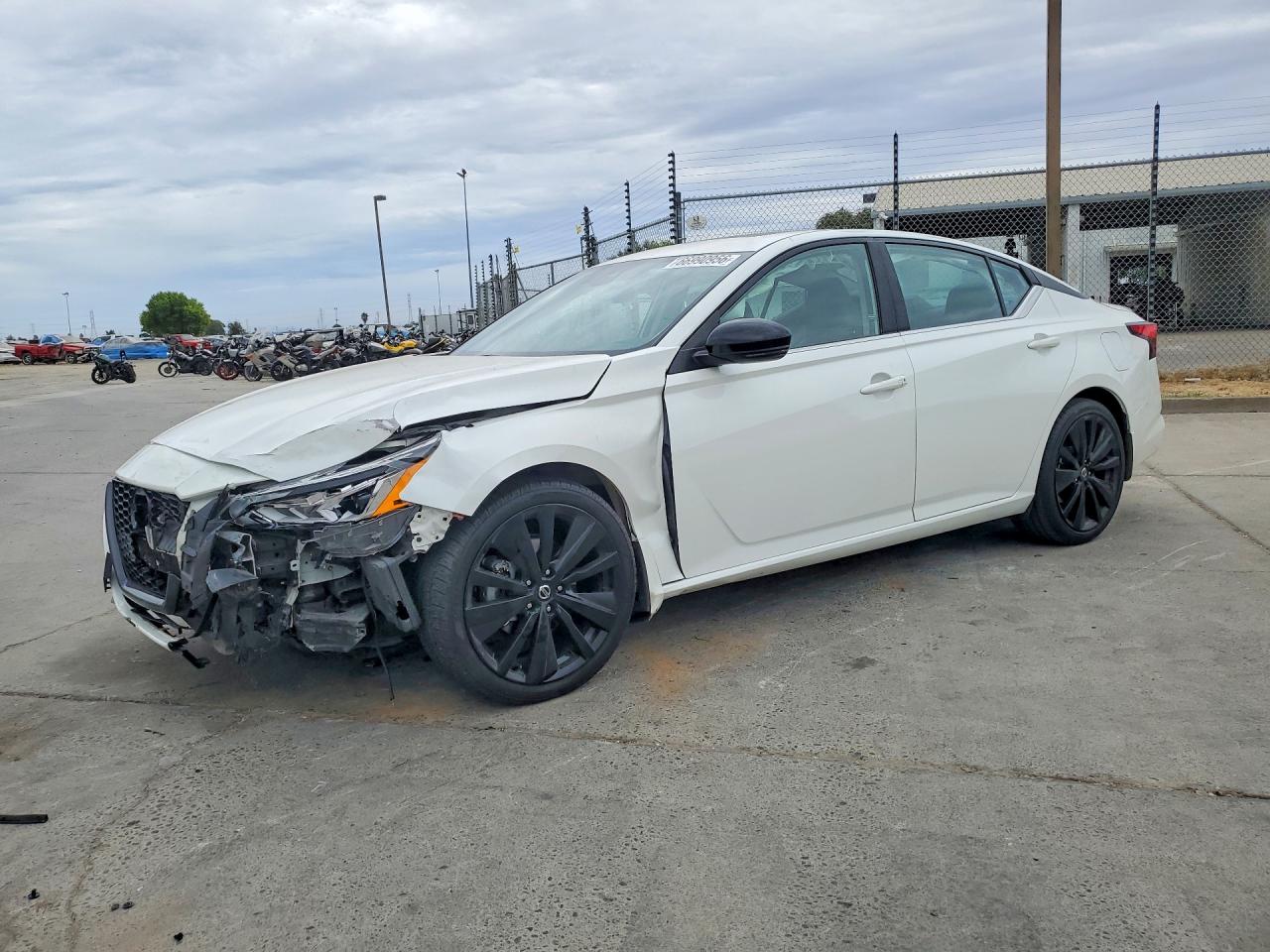 2022 NISSAN ALTIMA SR