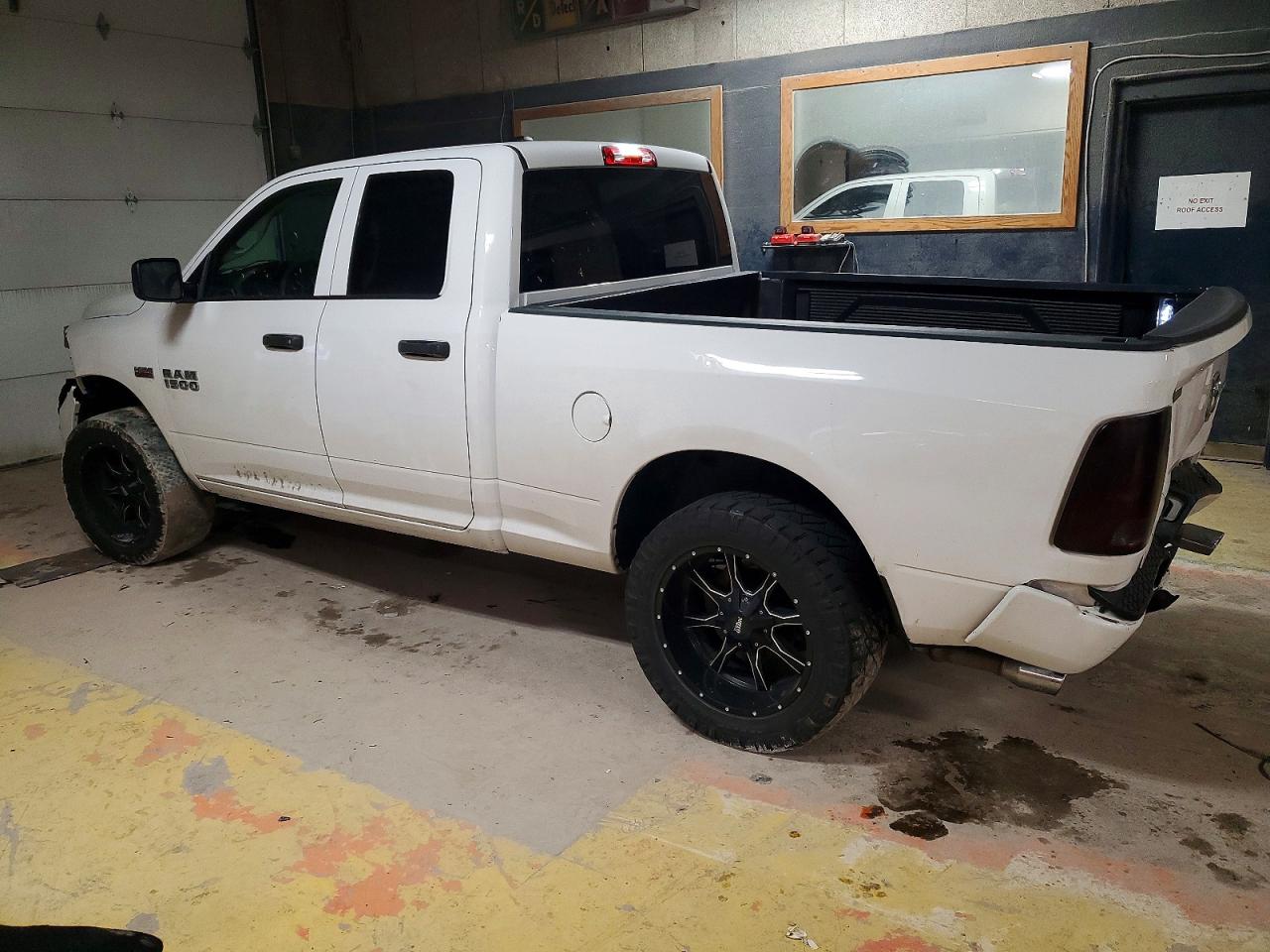 2018 RAM 1500 ST — снимка 2