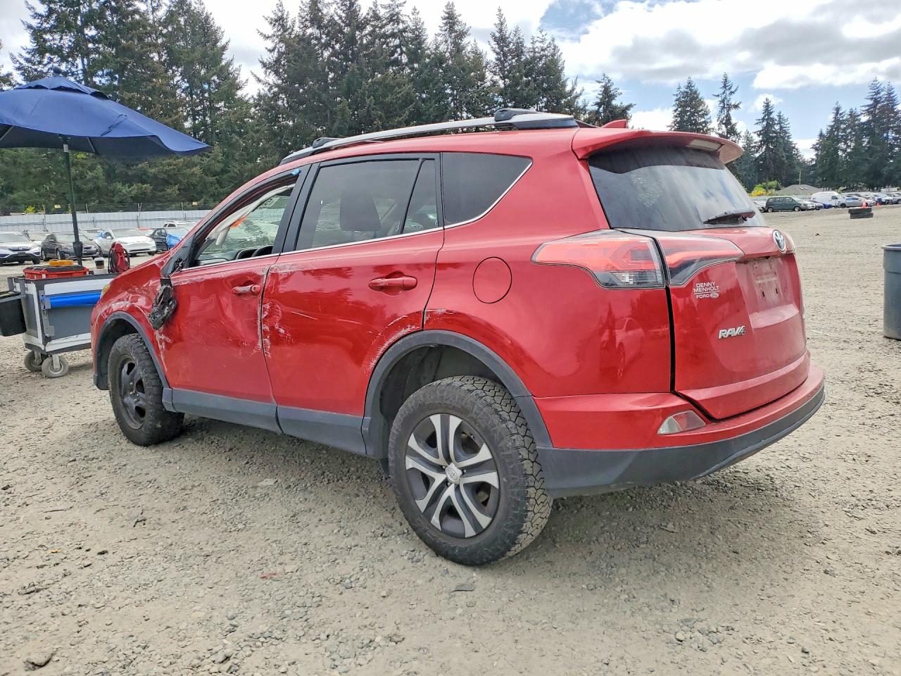 2017 TOYOTA RAV4 LE — снимка 2