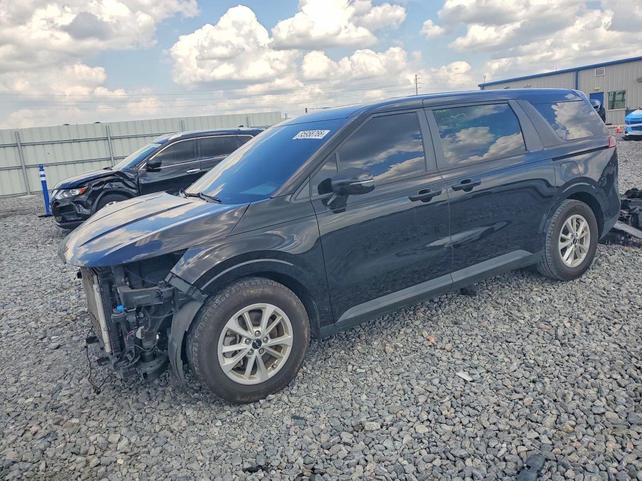 2022 KIA CARNIVAL LX