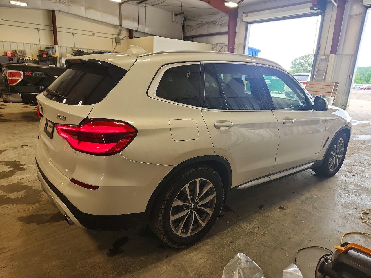 2018 BMW X3 XDRIVE30I — снимка 3