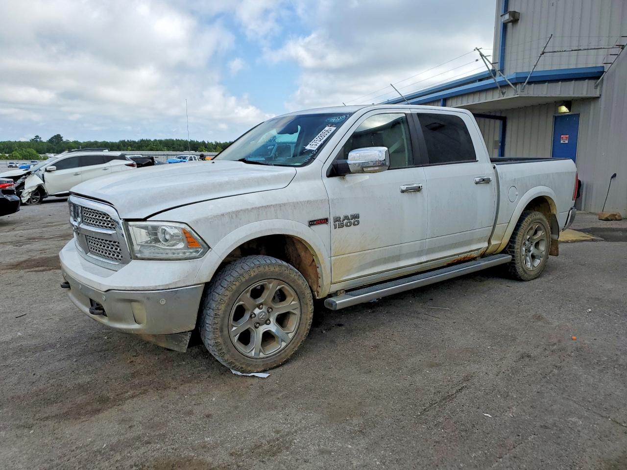 2016 RAM 1500 LARAMIE
