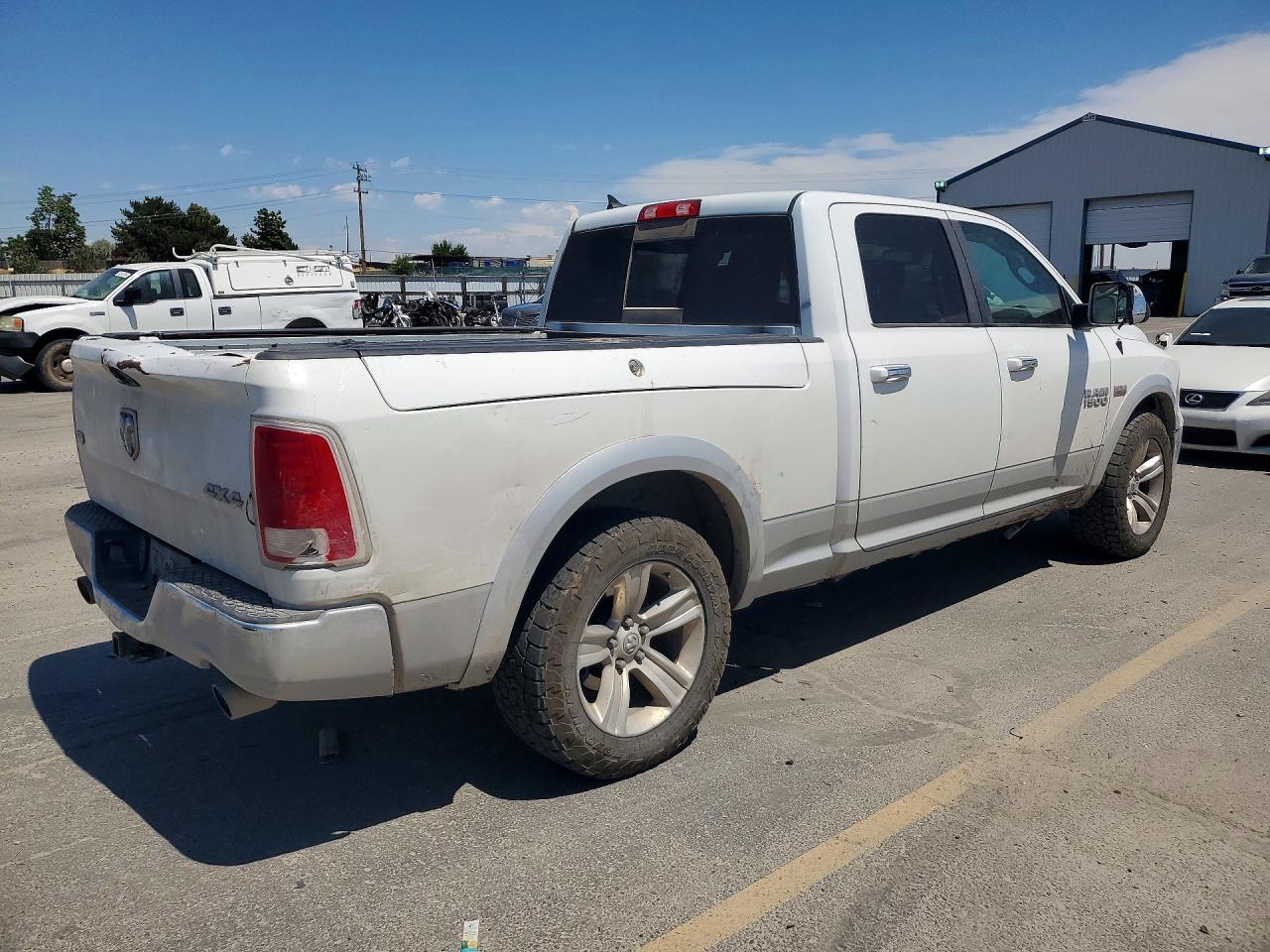 2017 RAM 1500 LARAMIE — снимка 3