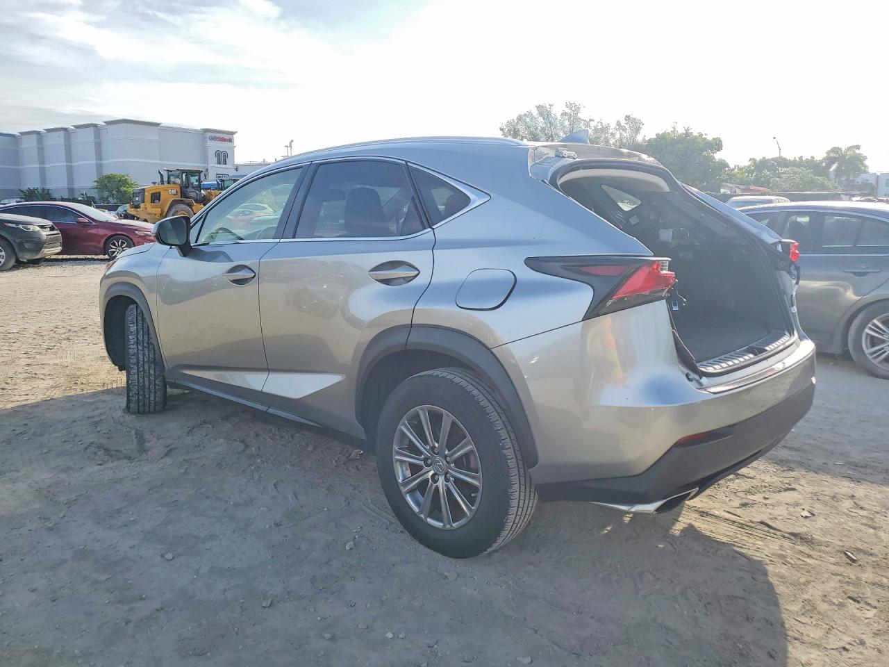 2017 LEXUS NX 200T BASE — снимка 2