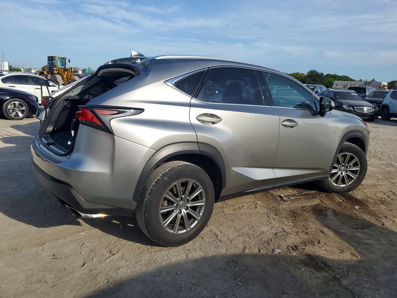 2017 LEXUS NX 200T BASE — снимка 3