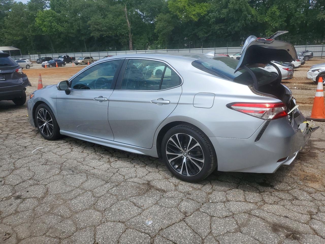 2018 TOYOTA CAMRY SE — снимка 2