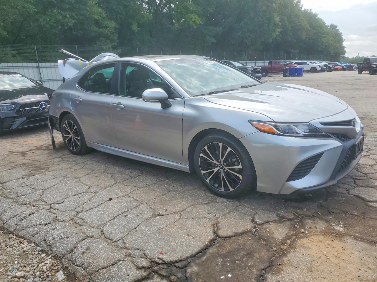 2018 TOYOTA CAMRY SE — снимка 4
