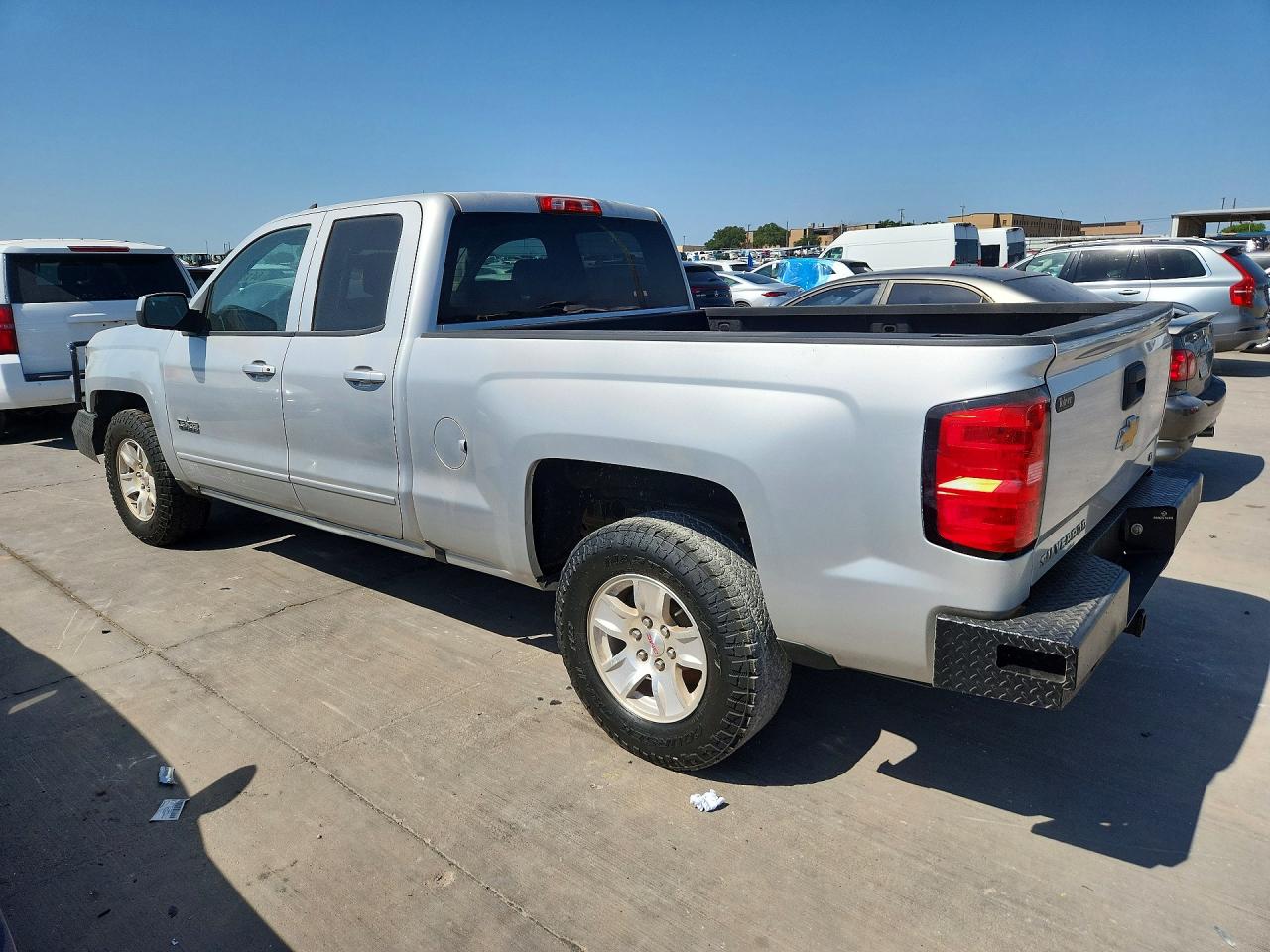 2018 CHEVROLET SILVERADO C1500 LT — снимка 2