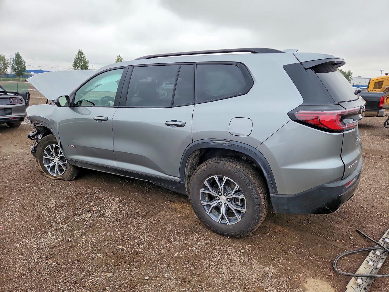 2026 GMC ACADIA AT4 — снимка 2