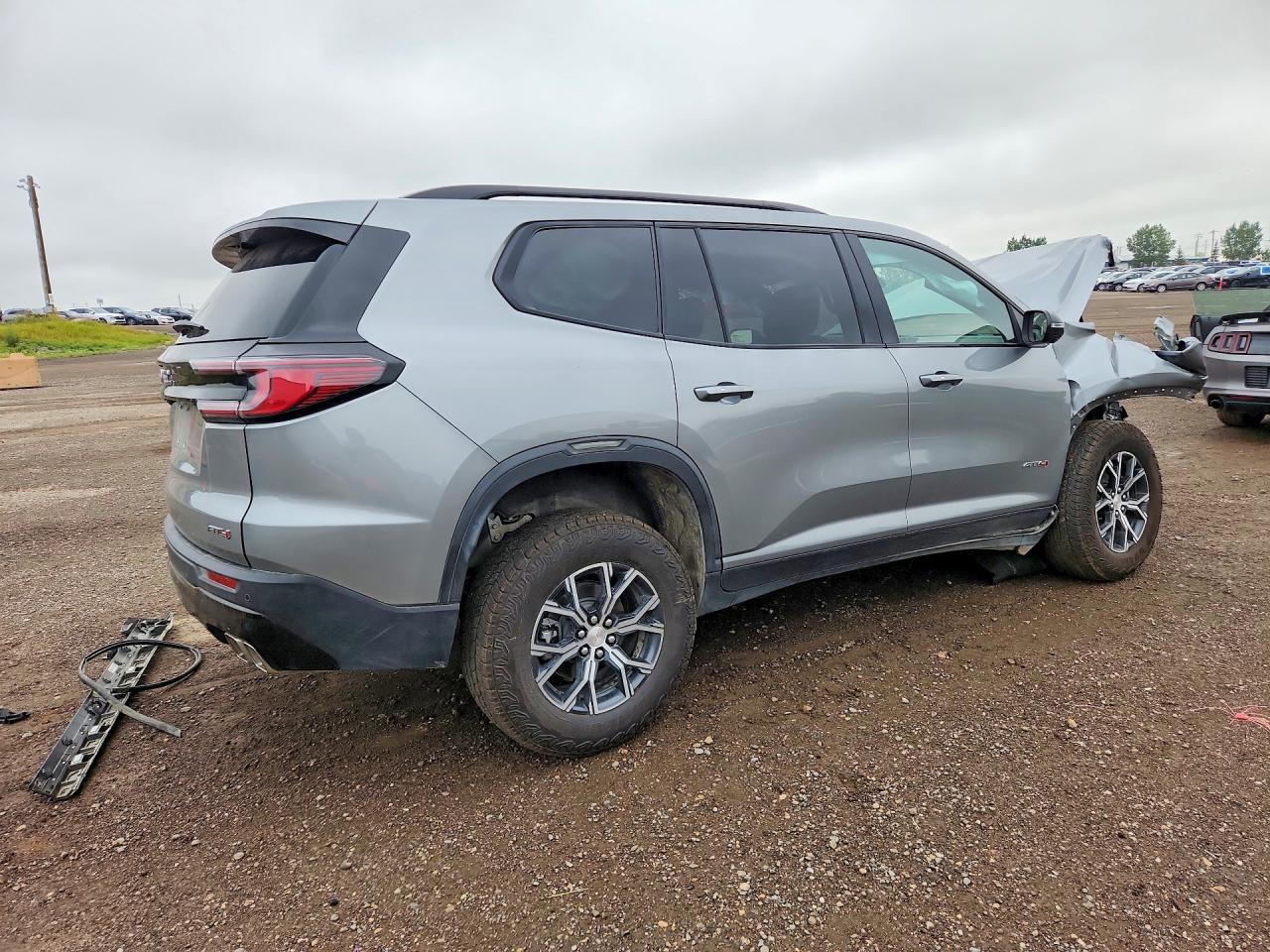2026 GMC ACADIA AT4 — снимка 3