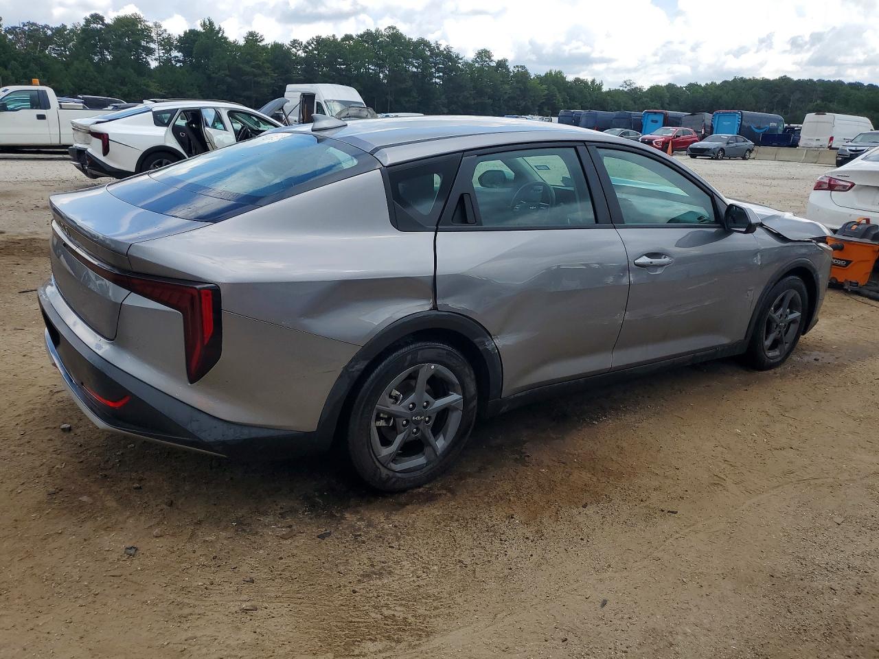 2025 KIA K4 LXS — снимка 3