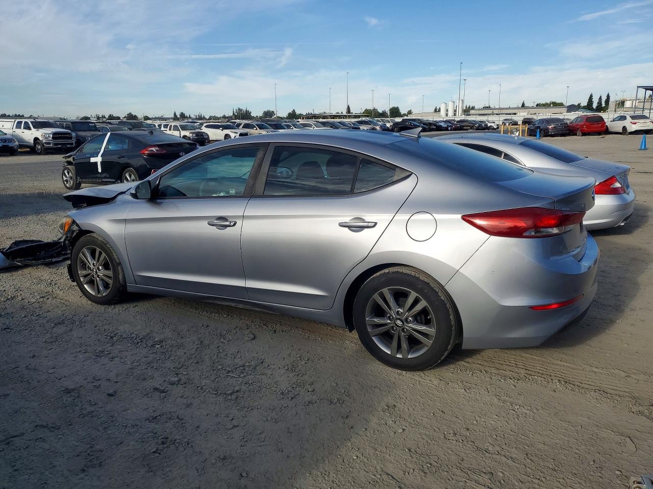 2017 HYUNDAI ELANTRA SE — снимка 2