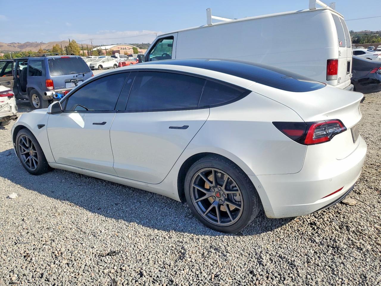 2022 TESLA MDL S STD — снимка 2