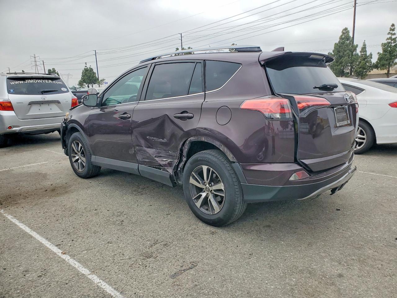 2017 TOYOTA RAV4 XLE — снимка 2