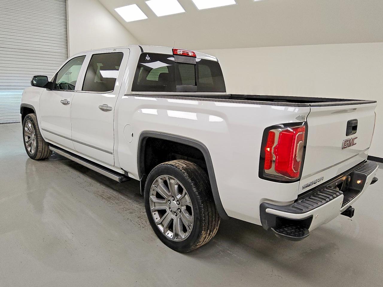 2017 GMC SIERRA K1500 DENALI — снимка 2