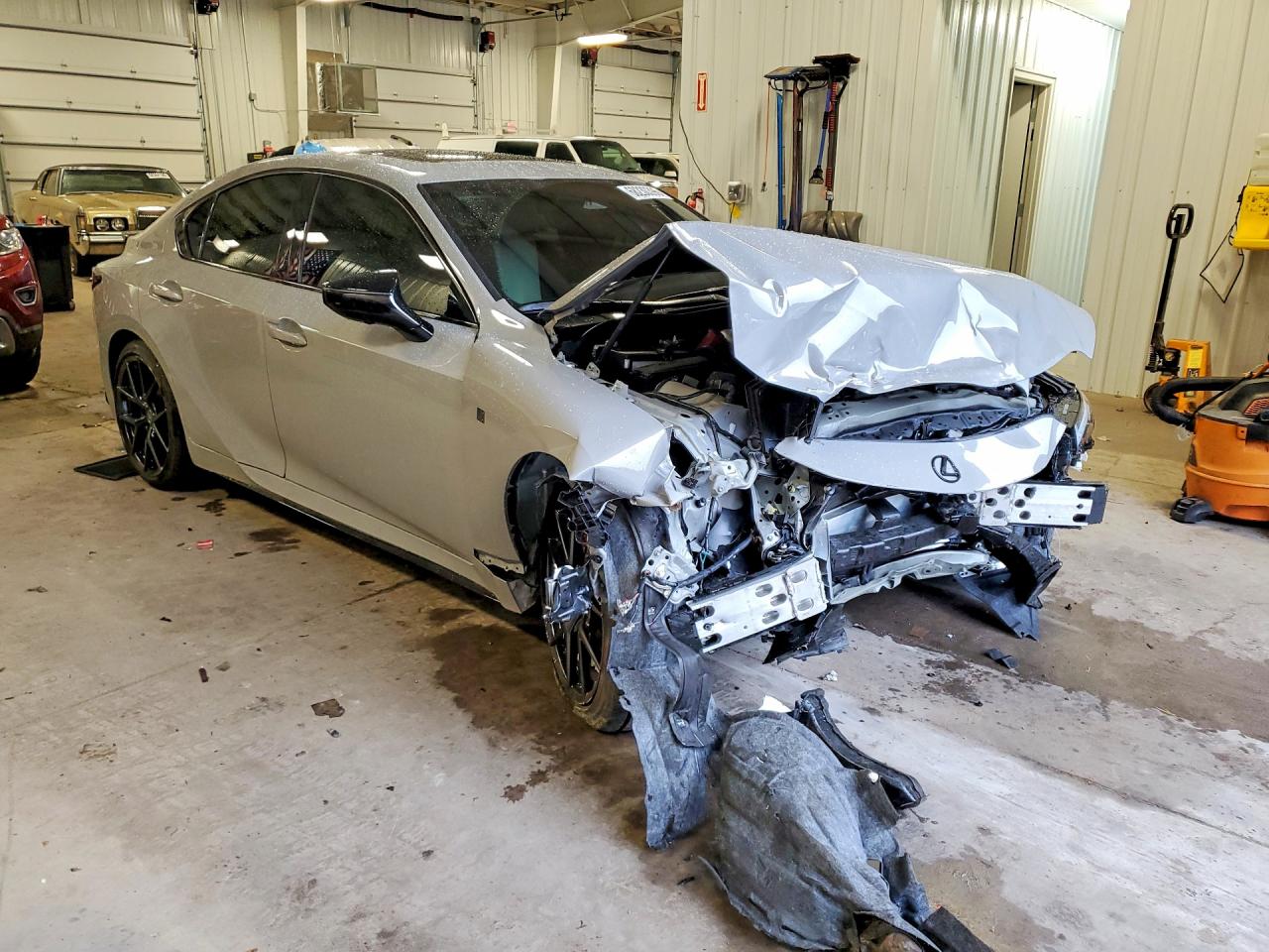 2026 LEXUS IS 350 F SPORT — снимка 4