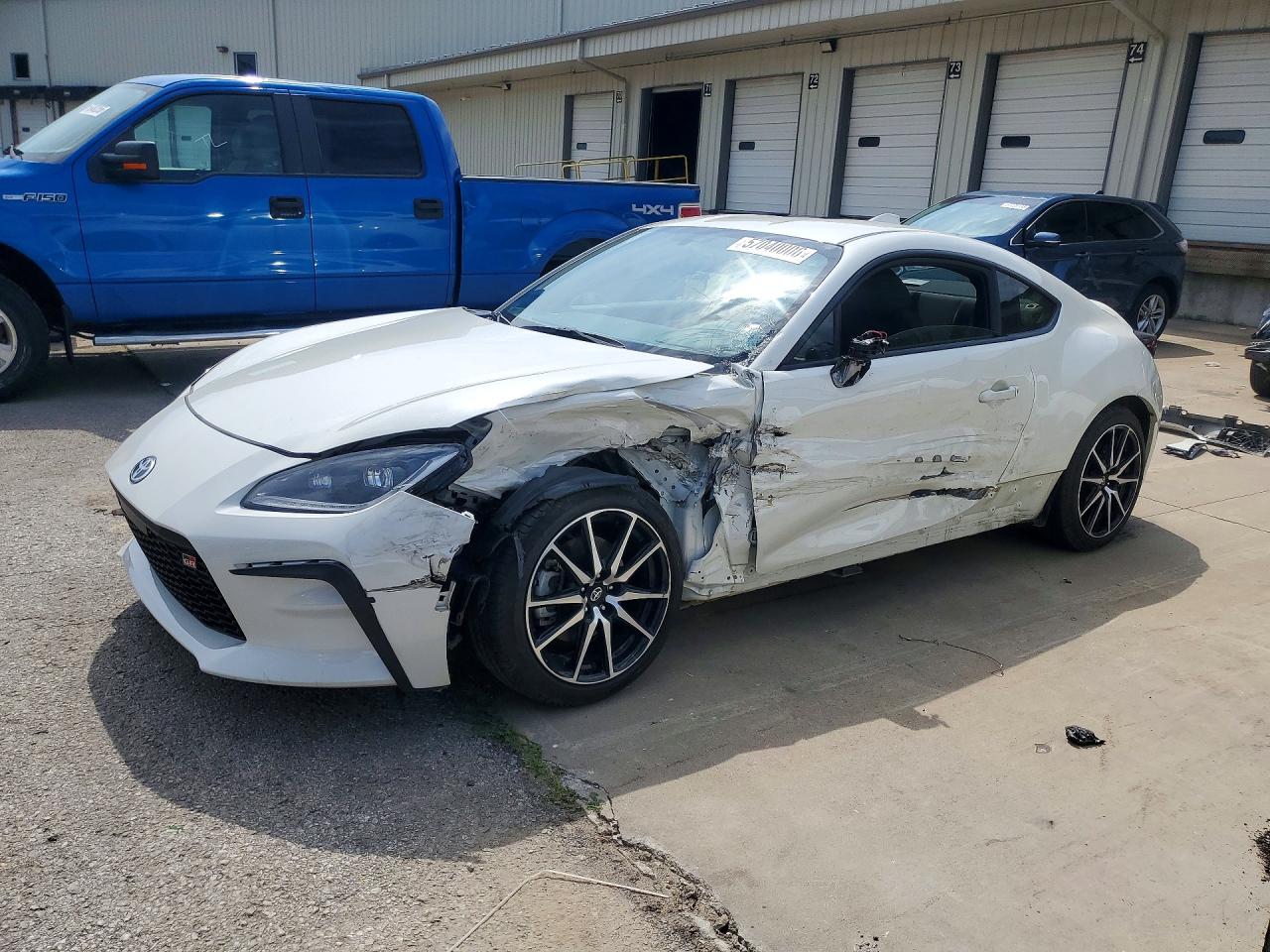 2025 TOYOTA GR86 BASE