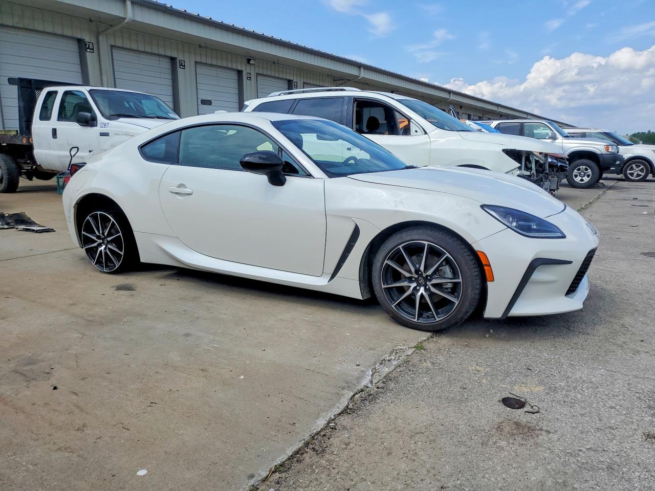 2025 TOYOTA GR86 BASE — снимка 4