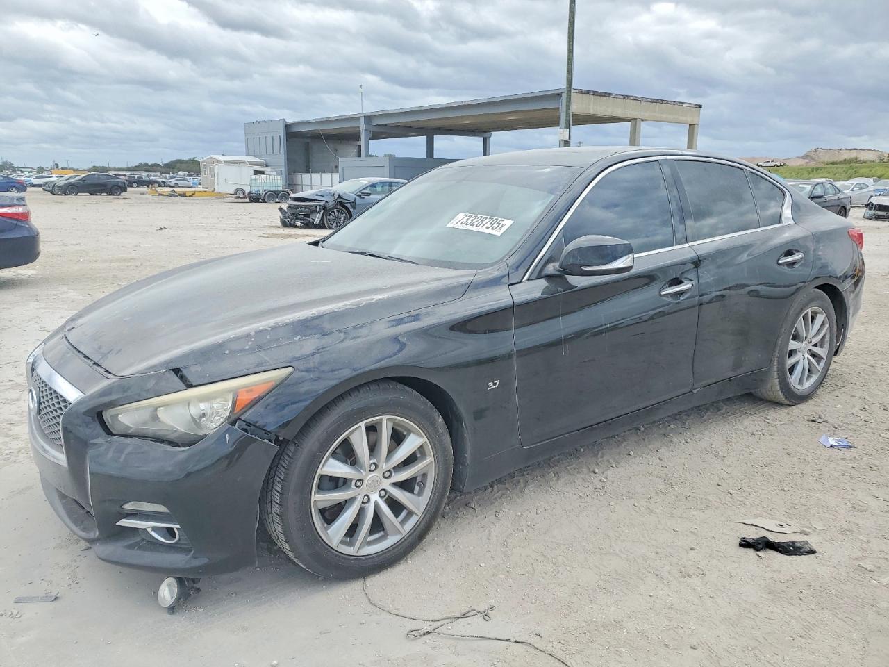 2015 INFINITI Q50 BASE
