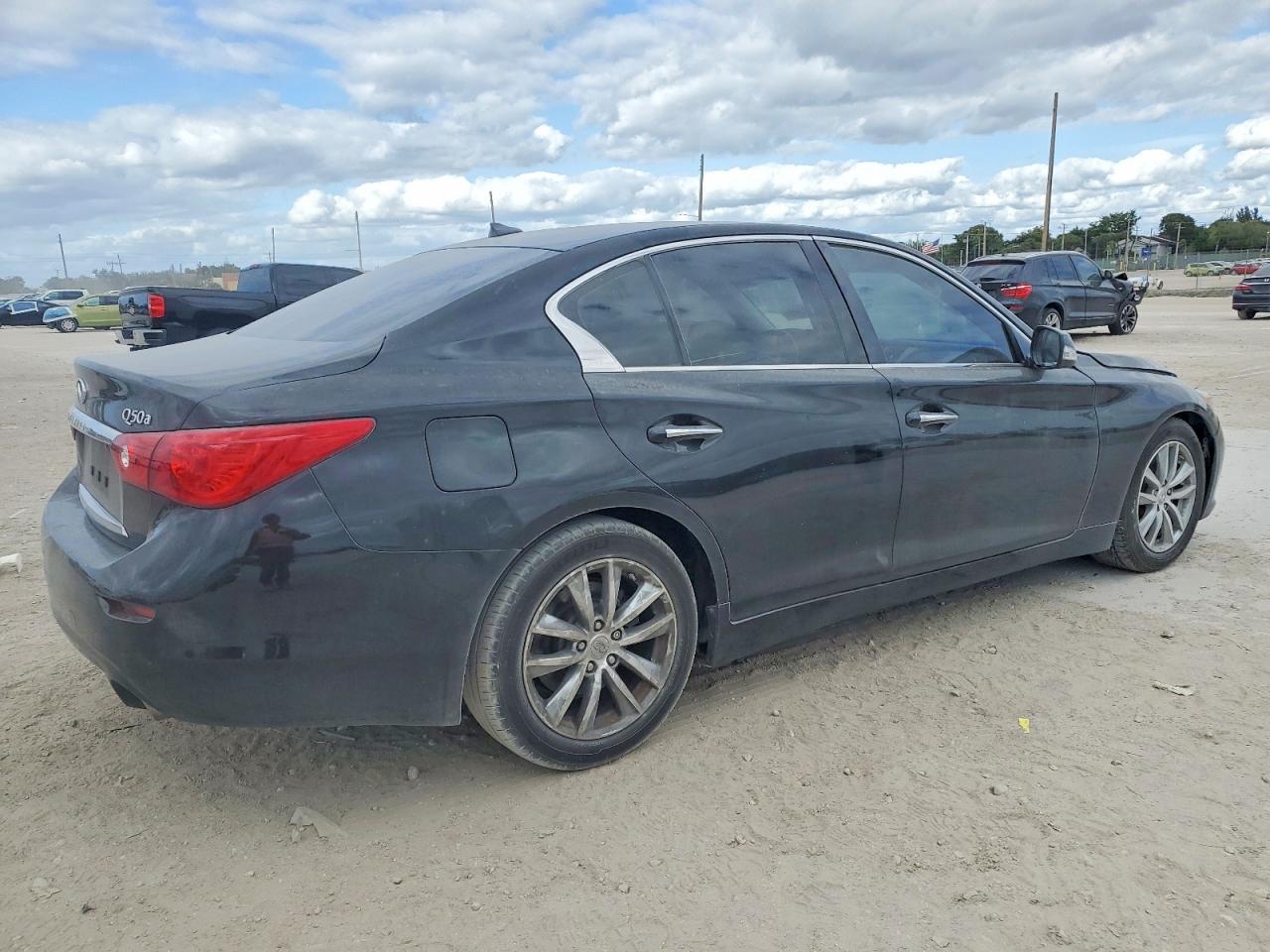 2015 INFINITI Q50 BASE — снимка 3