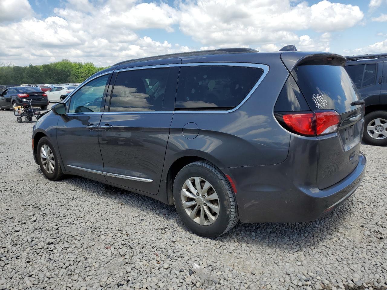 2017 CHRYSLER PACIFICA TOURING L — снимка 2