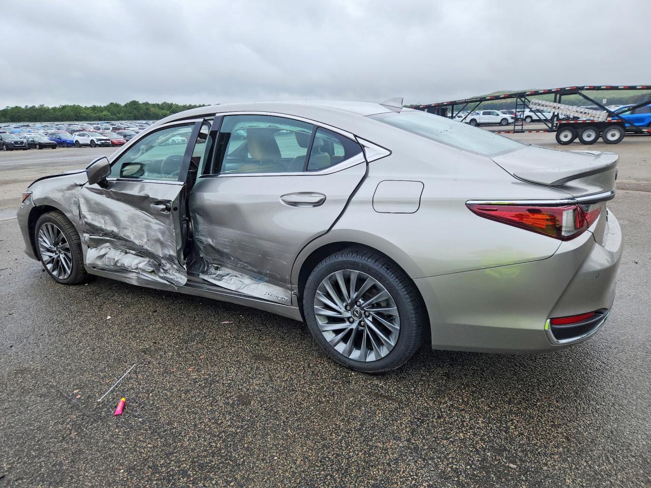 2019 LEXUS ES 300H — снимка 2