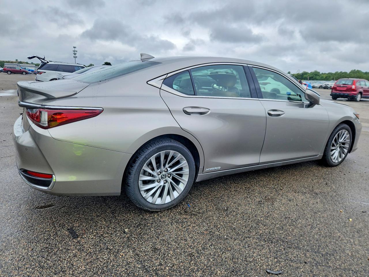 2019 LEXUS ES 300H — снимка 3