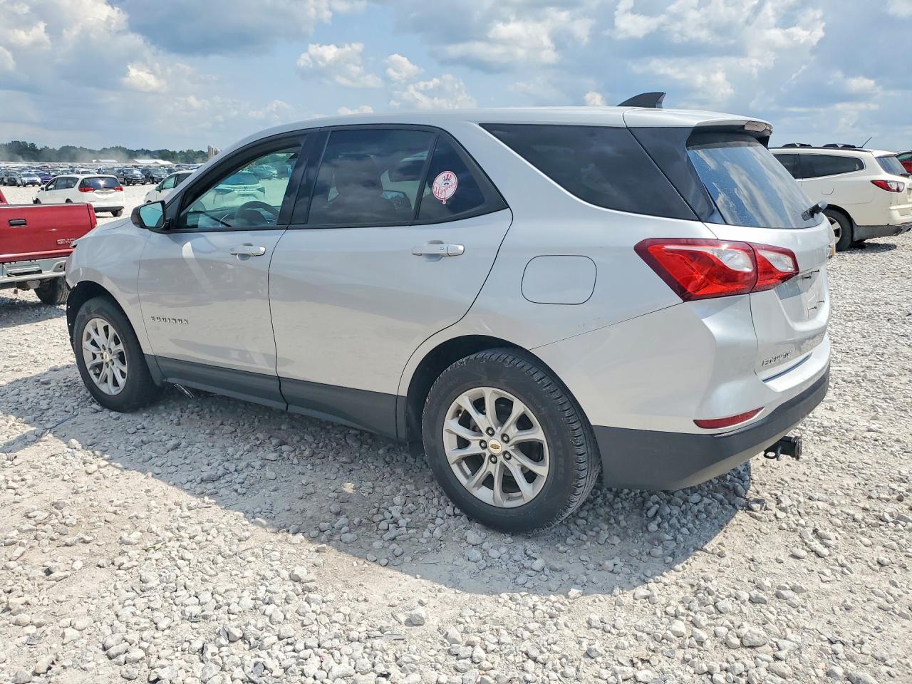 2019 CHEVROLET EQUINOX LS — снимка 2