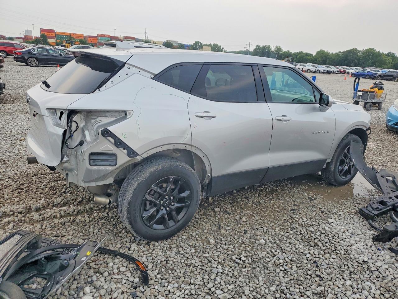 2021 CHEVROLET BLAZER 2LT — снимка 3