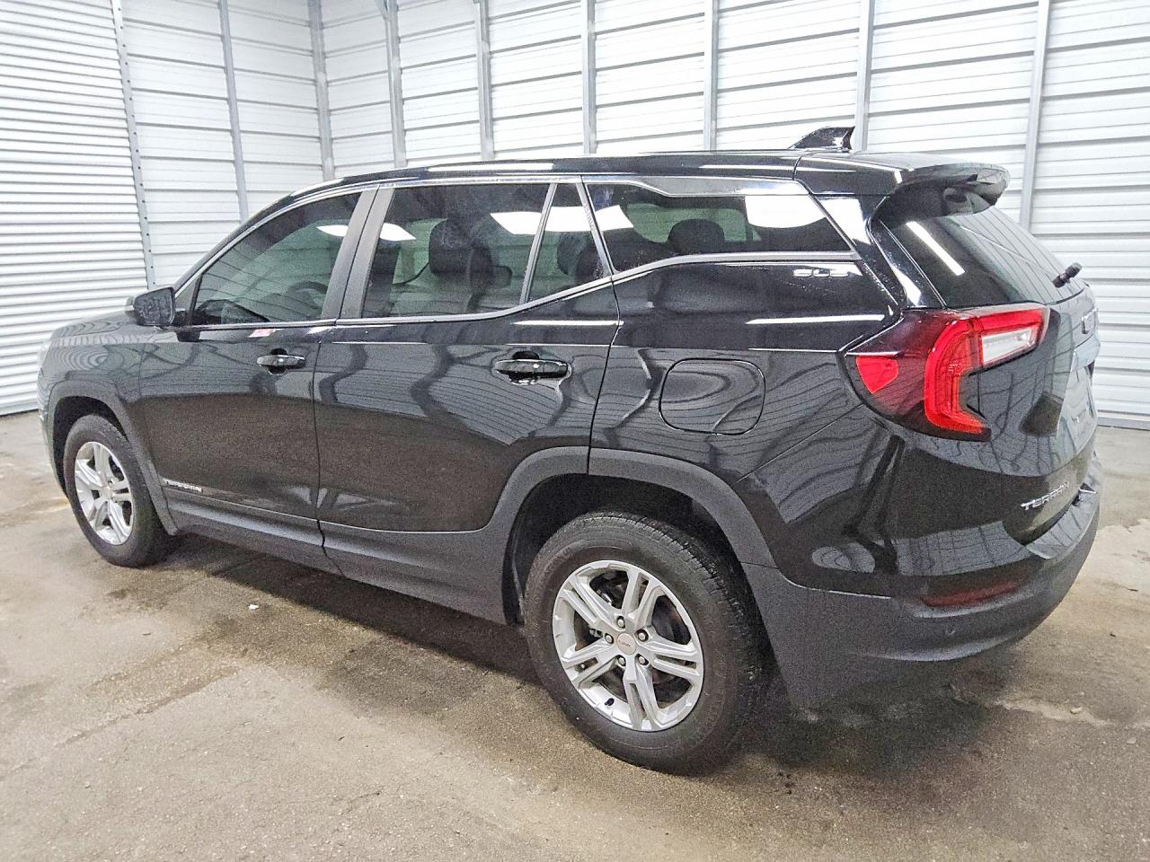 2023 GMC TERRAIN SLE — снимка 2