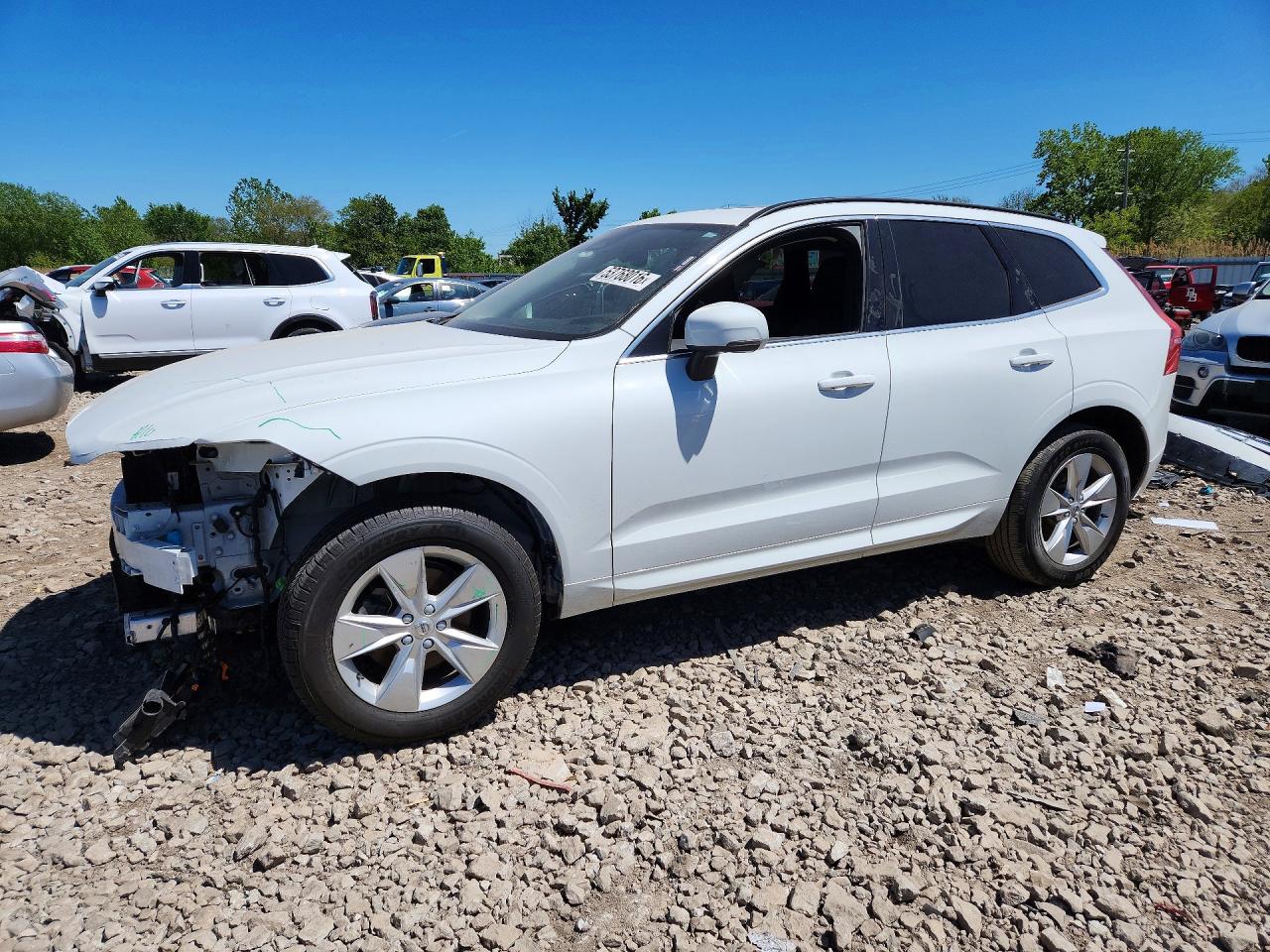 2022 VOLVO XC60 B5 MOMENTUM