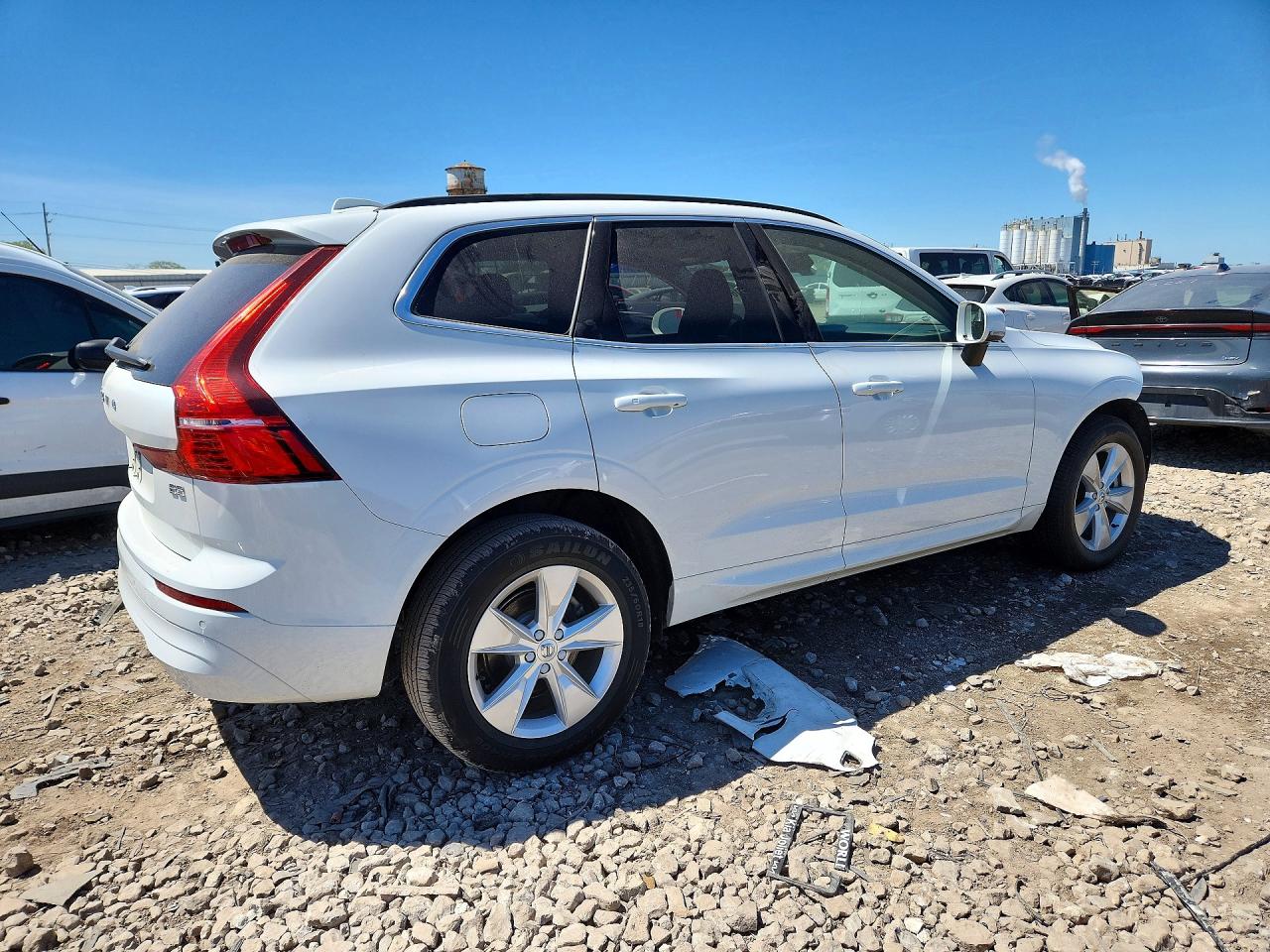 2022 VOLVO XC60 B5 MOMENTUM — снимка 3