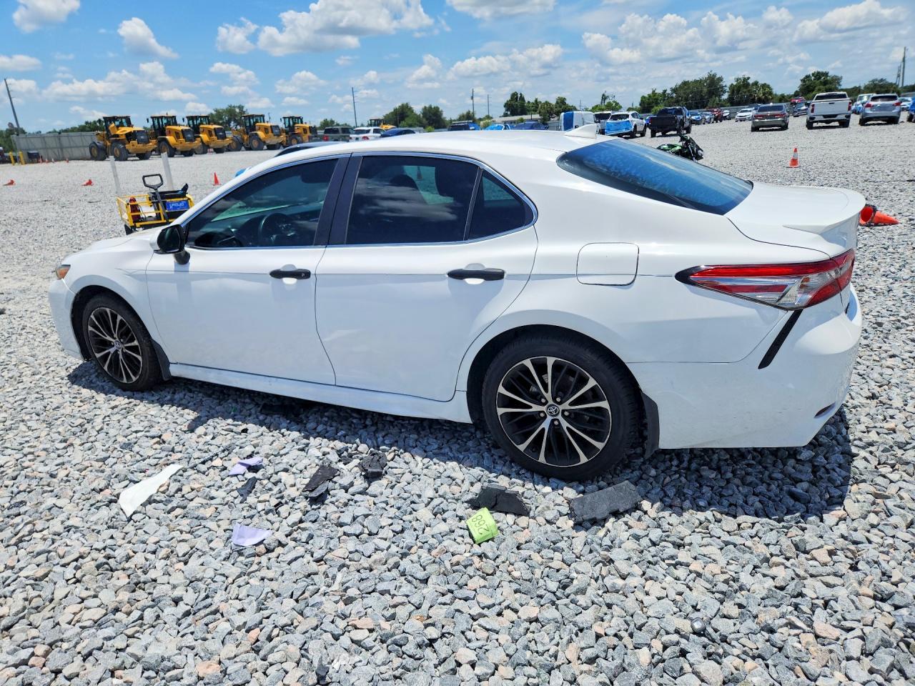 2018 TOYOTA CAMRY SE — снимка 2